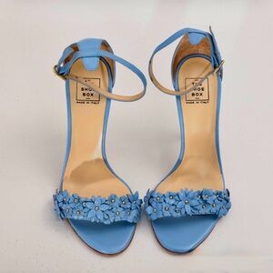The Shoe Box Made in Italy Periwinkle Blue Leather Floral Strappy Sandal Heels 6